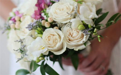 2027年农历九月初七结婚吉日查询 适不适合办喜事