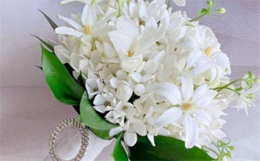 2032年12月26日结婚好不好 是办喜事好日子吗 2032年12月26日结婚好不好 是办喜事好日子吗