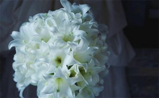 2027年农历七月十二结婚日子如何 今日办婚礼好吗