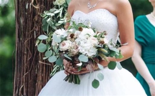 2028年农历六月十一结婚黄道吉日 今日办喜事好不好