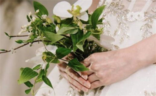 2025年农历十月初八是不是结婚吉日 是办喜事好日子吗