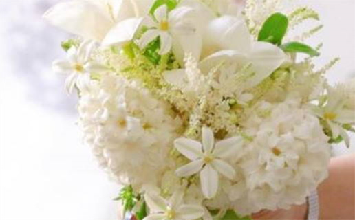 2030年农历五月初八领证日子如何 是领证好日子吗