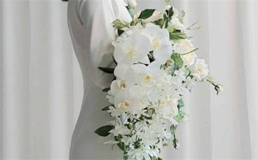 2026年农历八月廿四领证吉日查询 今日登记结婚好不好