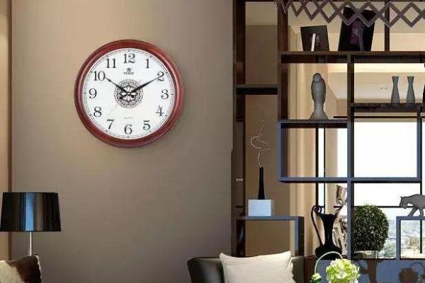 客厅钟表摆放，揭秘家居风水奥秘